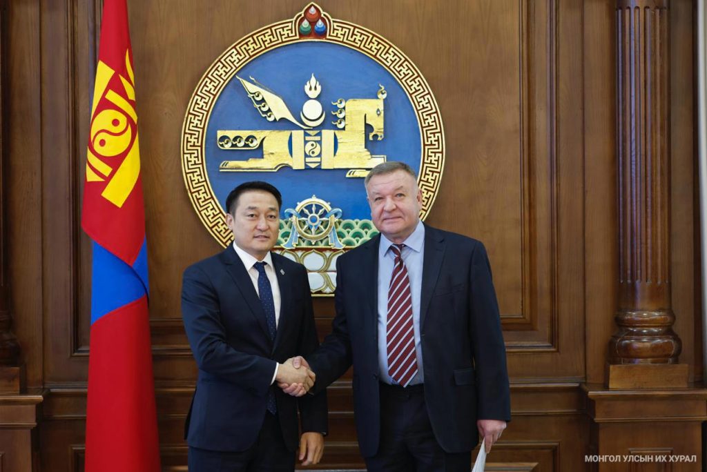 1dc2bf9519744f2da30f667969a10177