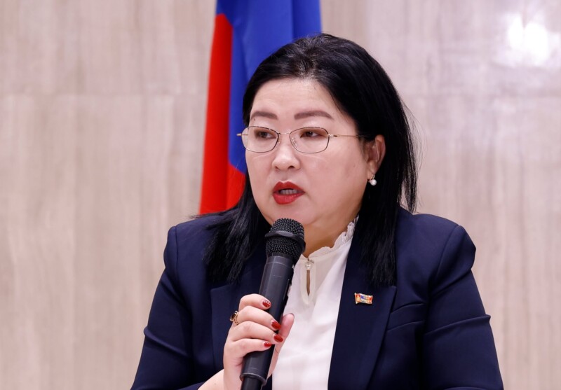 67985b2459ef7c4953be102e