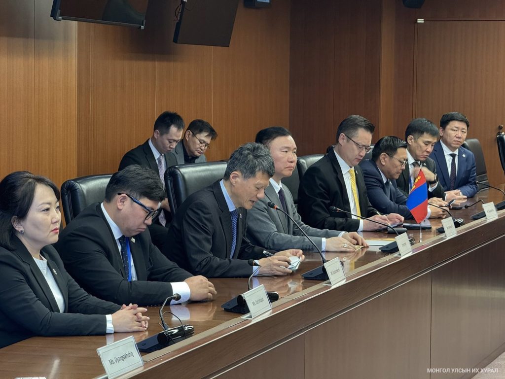 2b39dabcd7da456487d30b2f143f629a