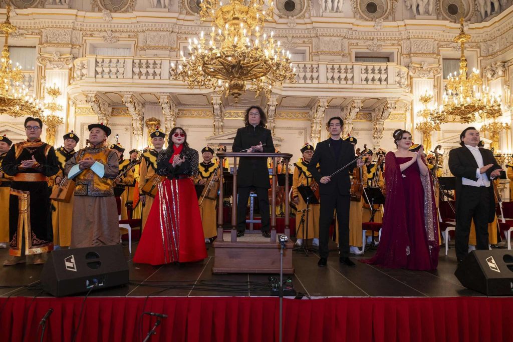 1741758171received_975403240962910