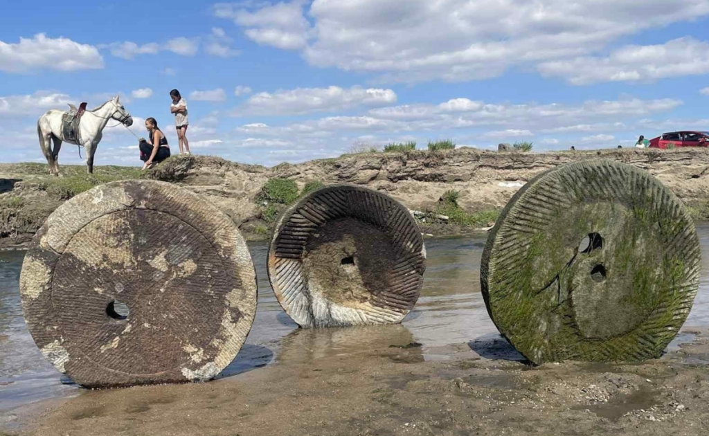 476f92e6-57d1-4829-bed1-277cd572933f-1200x0-3d4b2292-0881-41c6-b1be-748f27c9d3e8-47