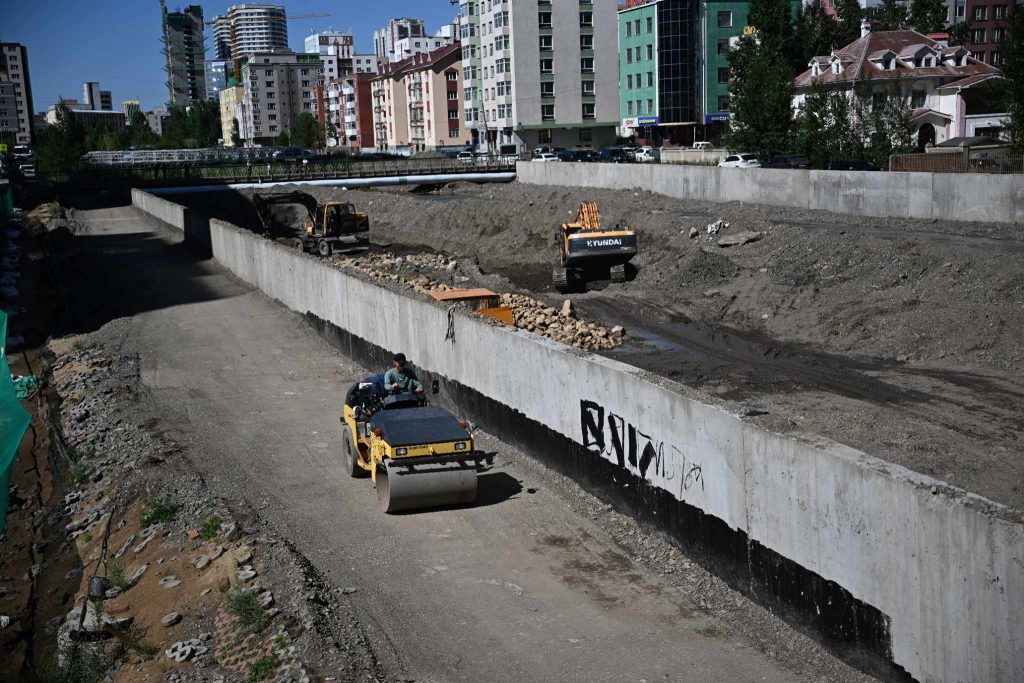 6883462f76868b67547b2e51