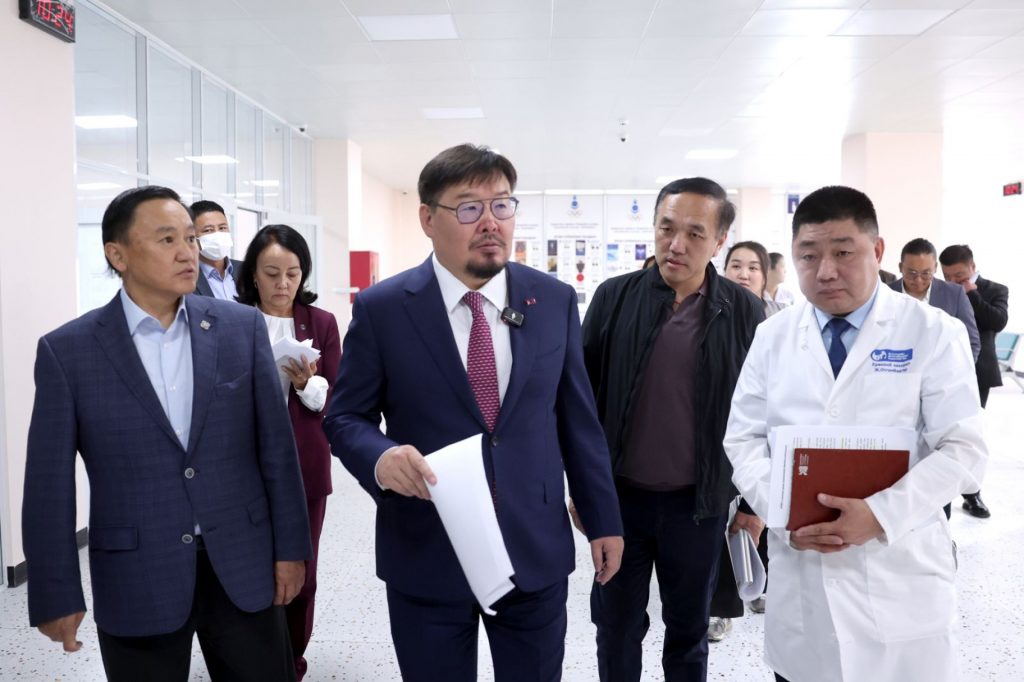 U7b1oVuVQ2L00IesHqQG