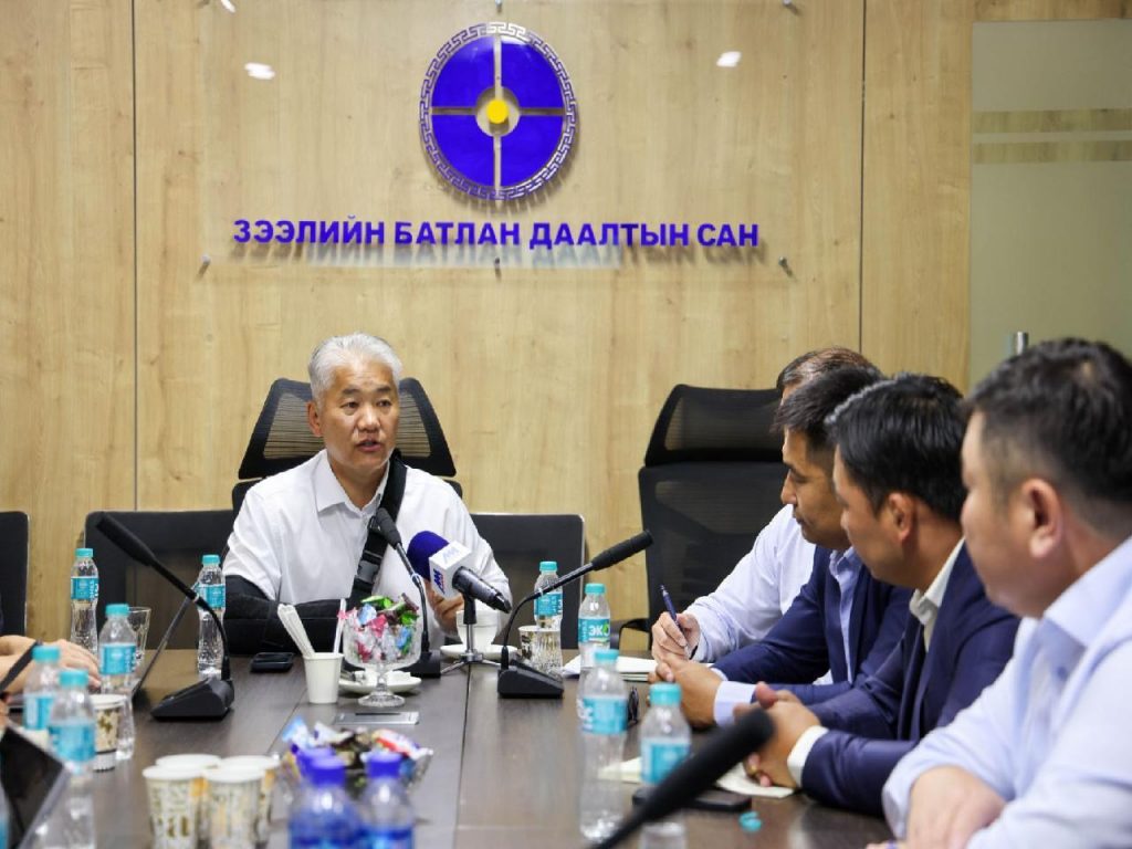 ХХААХҮ-ийн сайд Ж.Энхбаяр гурил үйлдвэрлэгчдийг хүлээн авч уулзав