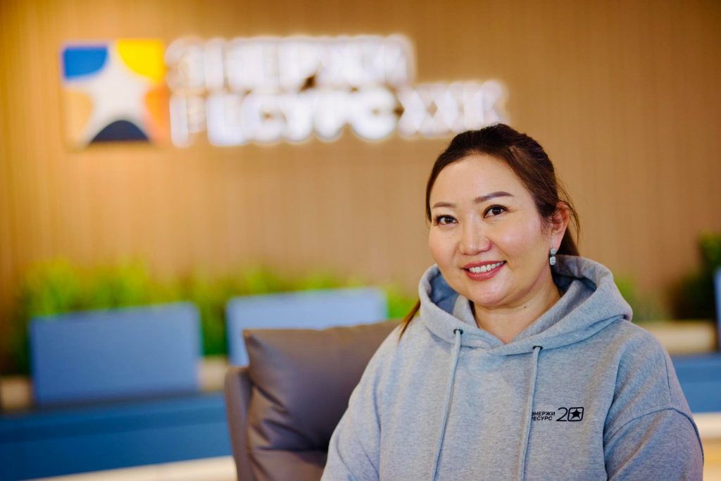 15o3xp_ganchimeg_AM_x974