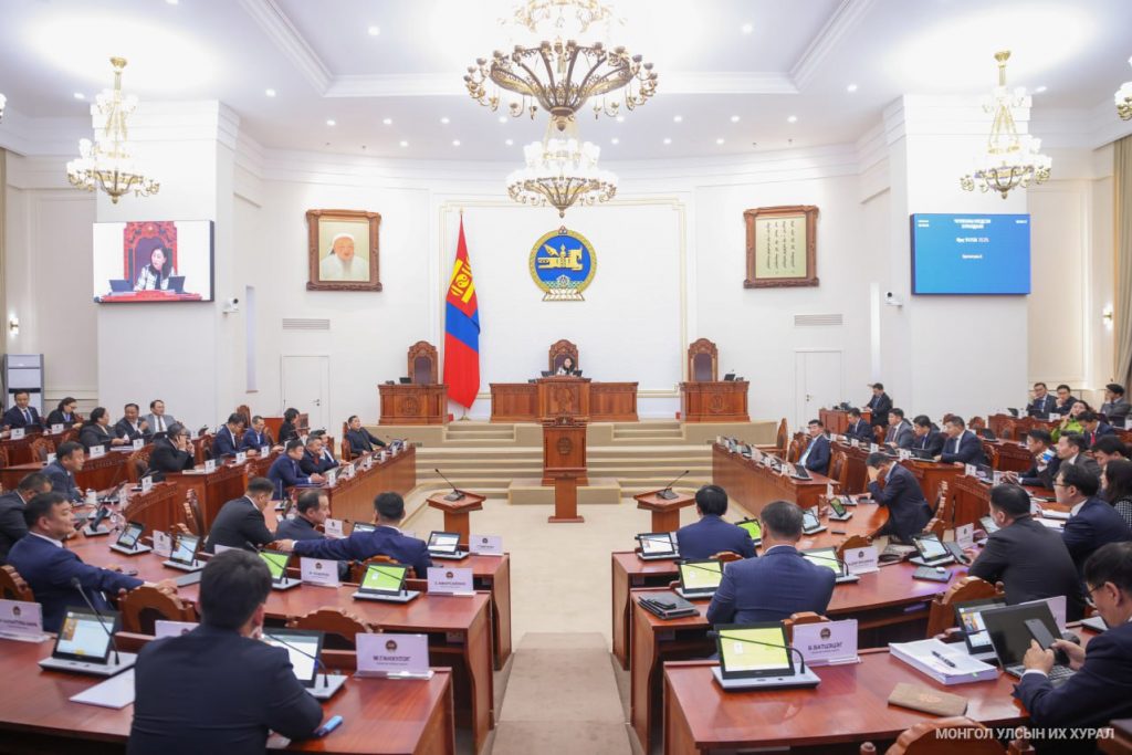 9b4e108b76734e11bf18e8ada41ffbec