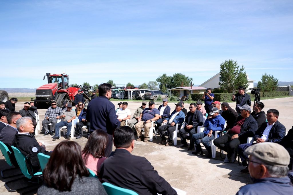 FA381dFYcvuNE95h2X8Q