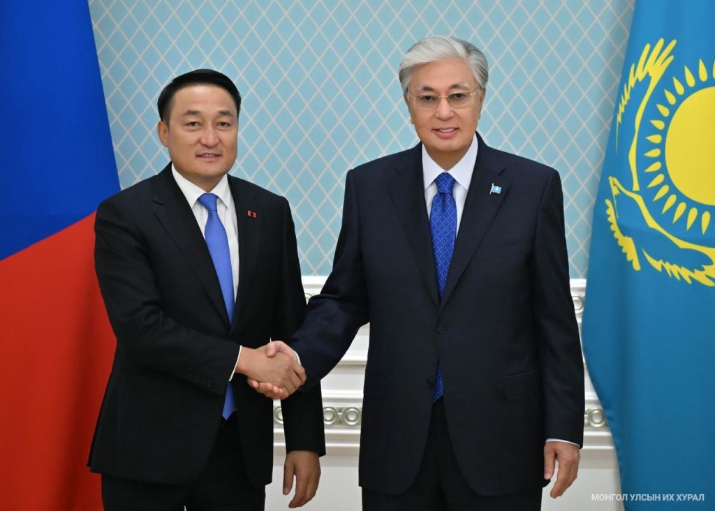 f6530e2493f241feaf9c1f1a6589bd49