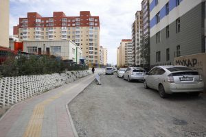 “Өгөөмөр” техникийн захын ойролцоо газар чөлөөлж авто болон явган замыг шинээр барина