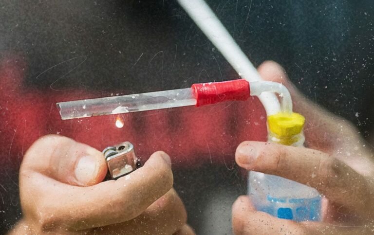 Methamphetamine-Smoking-Iced-crackcrystal-768x483