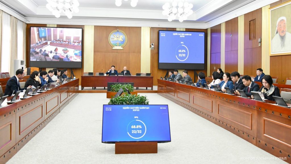 e25e7250175f4239b93863e0b4e52e11