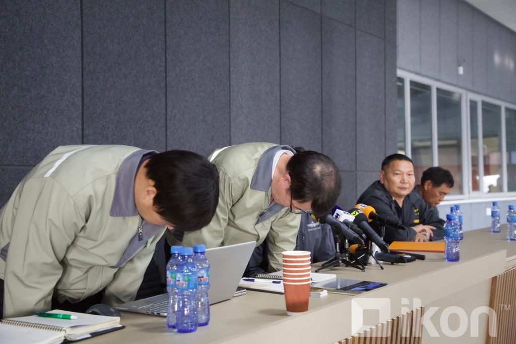 he97rh_IMG_5013_x974