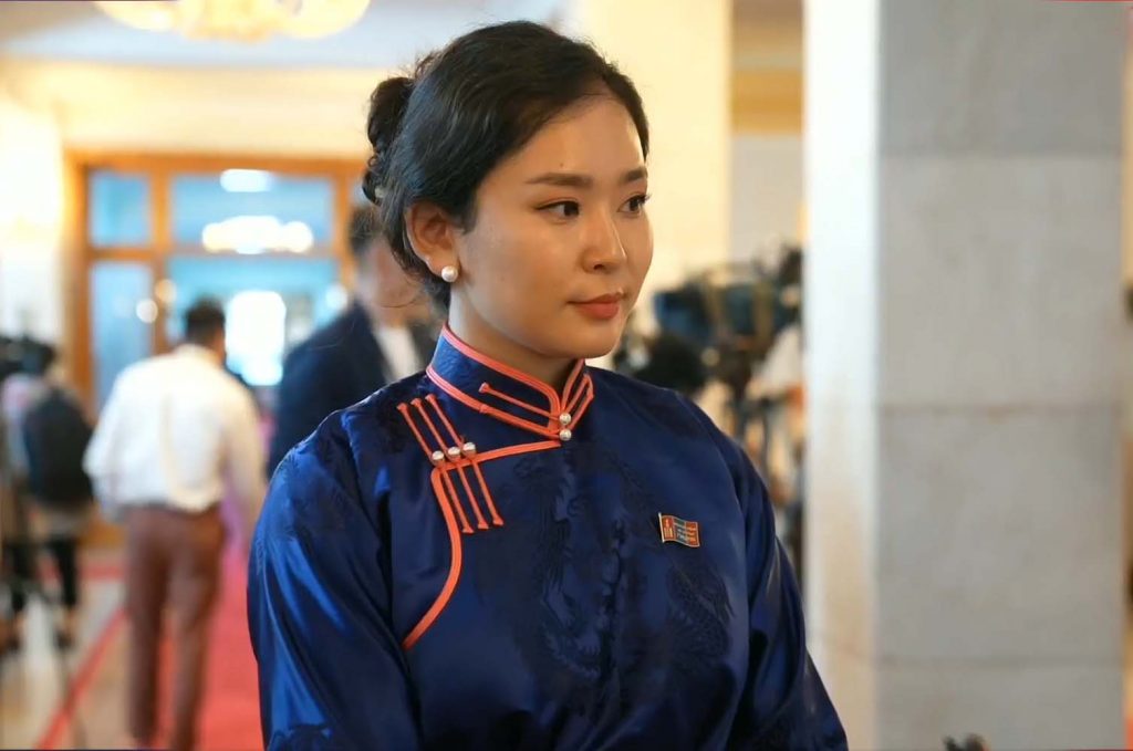 main-photo-portrait-2 (1)