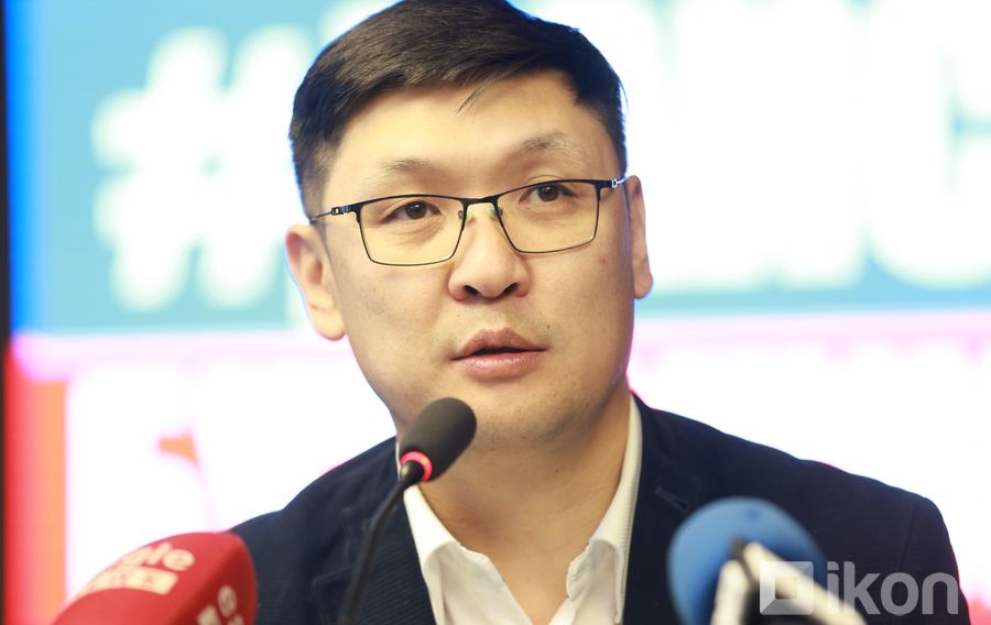 ri1gxl_MPA44053_h450