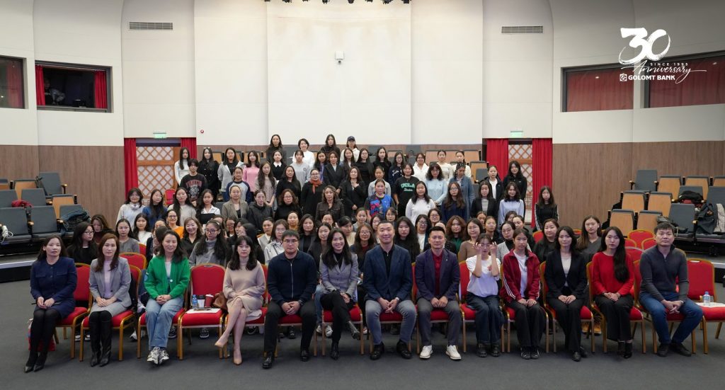 zll4av_nuur_zurag_x974