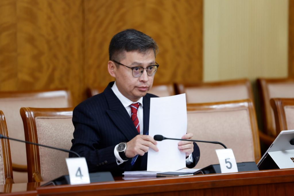 Б.Баасандорж Байнгын хороо Ерөнхий сайдыг огцруулахыг дэмжихгүй гэдэг шийдвэр гаргасан нь саналын томьёолол болоод чуулганд ор