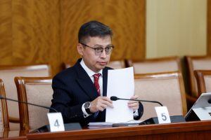 Б.Баасандорж Байнгын хороо Ерөнхий сайдыг огцруулахыг дэмжихгүй гэдэг шийдвэр гаргасан нь саналын томьёолол болоод чуулганд ор