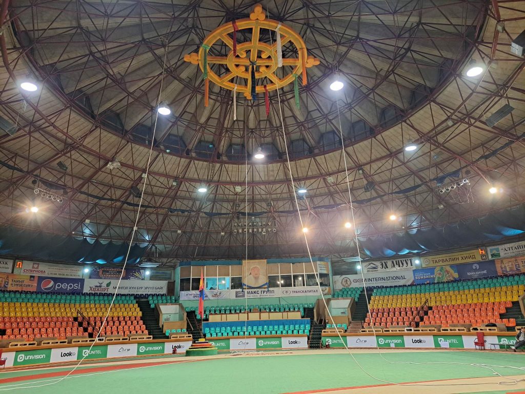 Монгол бөхийн өргөө тооноо шинэчилжээ