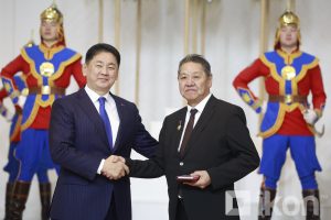 3895o3__PA_5135_x974