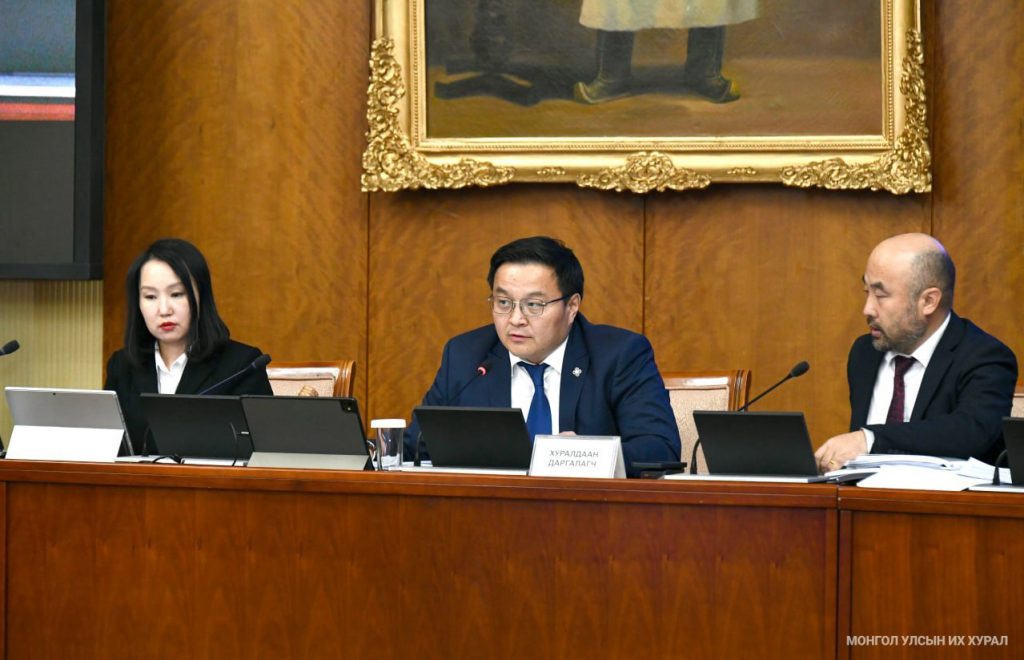 470e8c4a42cd4daf8d235e6e25dbb343