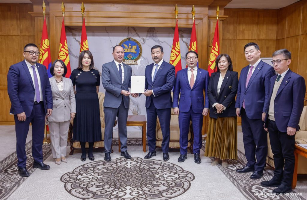 50b8c22a879944daaa10269548e7638e