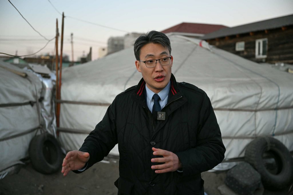 690aa083e337fe7967a3073f