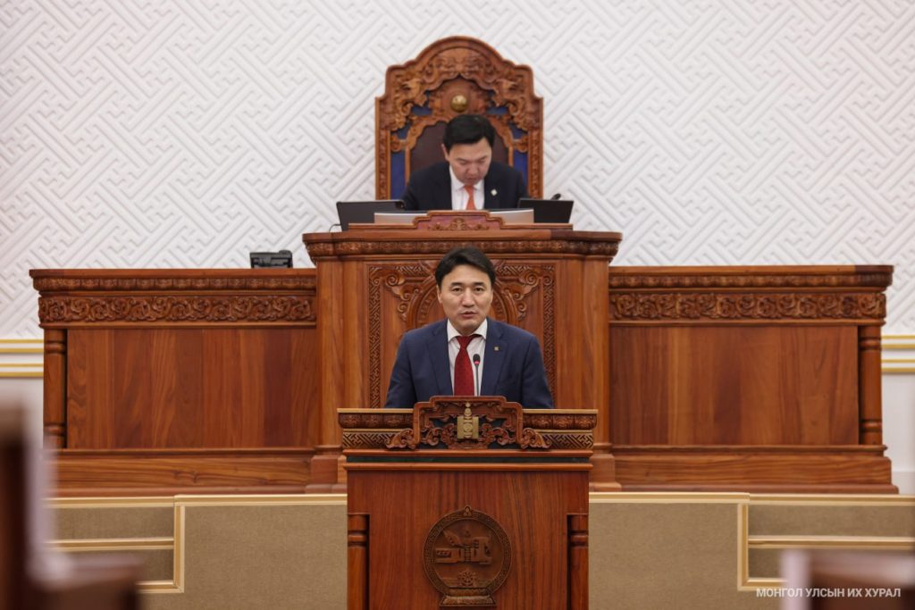 77669350b6a0450b913353cc3a223c85