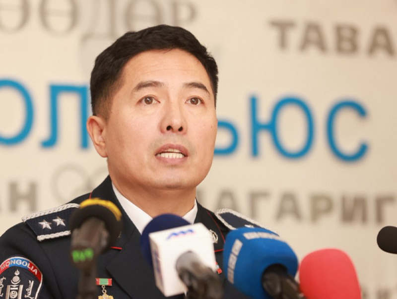 Д.Будзаан “365 анхаарч хайрлая” аянаар хүүхдийг хорт зуршлаас хамгаална