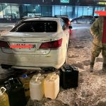 Хууль бусаар 3 тонн шатахуун шагаар зарж байсан иргэдийг шалгаж байна