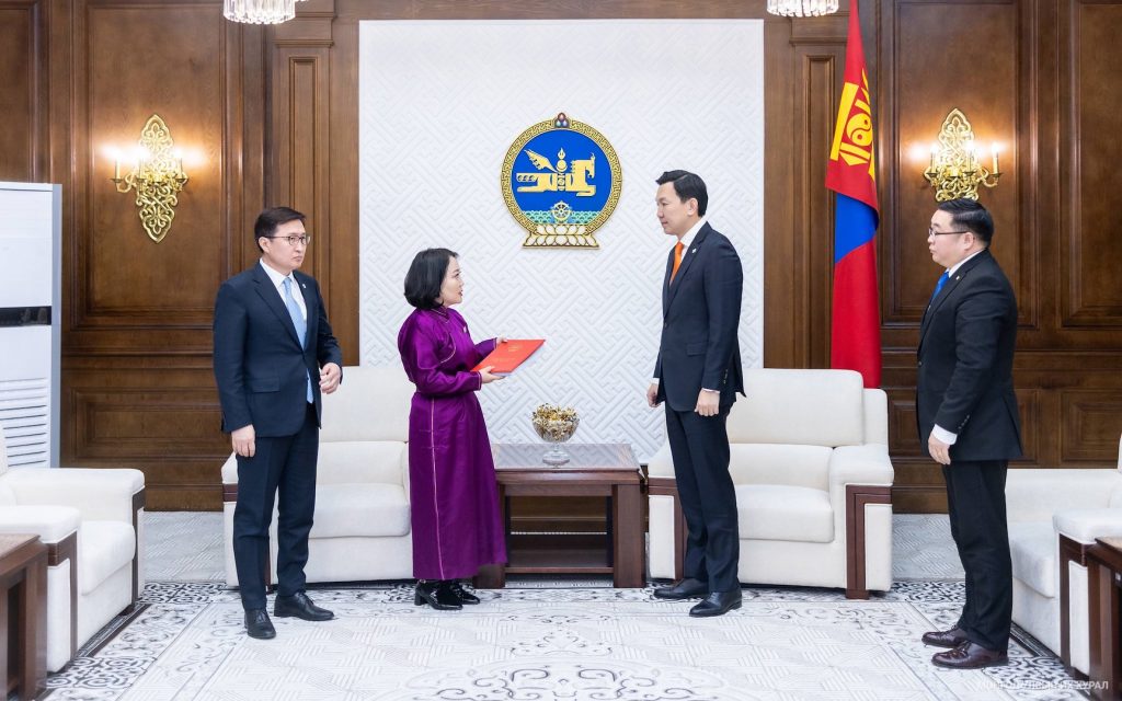 8e1593b85ccd4fa88cb0fafd02ac302a