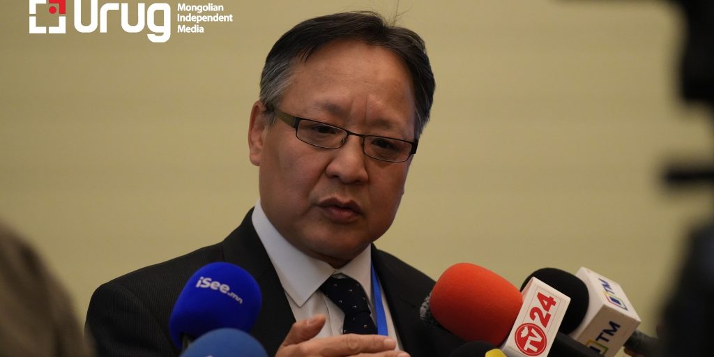 Batbayar-Us-2048x1024