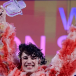 “Eurovision”-ий ялагч Nemo Израилийг эсэргүүцэн, ялагчийн цомоо эргүүлж өгөхөөр болжээ