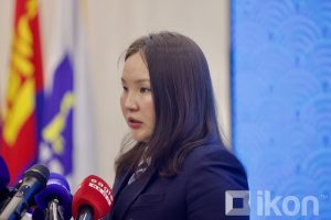 e2juuz_MPA42102_x974