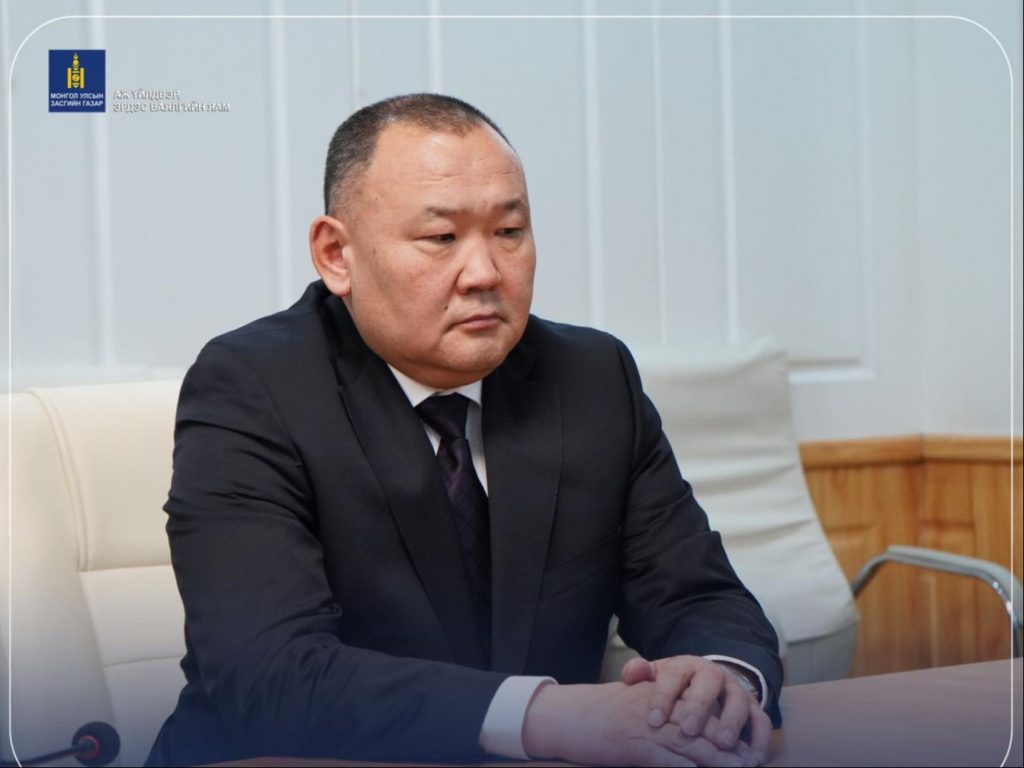 Дэд сайд Б.Энхтүвшин ОХУ-ын Ерөнхийлөгч В.Путин ямар ч тохиолдолд манай улсыг шатахуунаар таслахгүй гэдэг