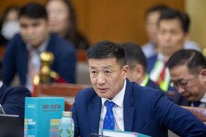 Сангийн сайд асан С.Баярцогт МУЗГ Чингис бондыг маш бага хүүтэй босгож байсан. Энэ бол Оюу толгойн ашиг тус шүү.