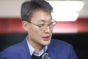 6968975de337fe7967a30eb2