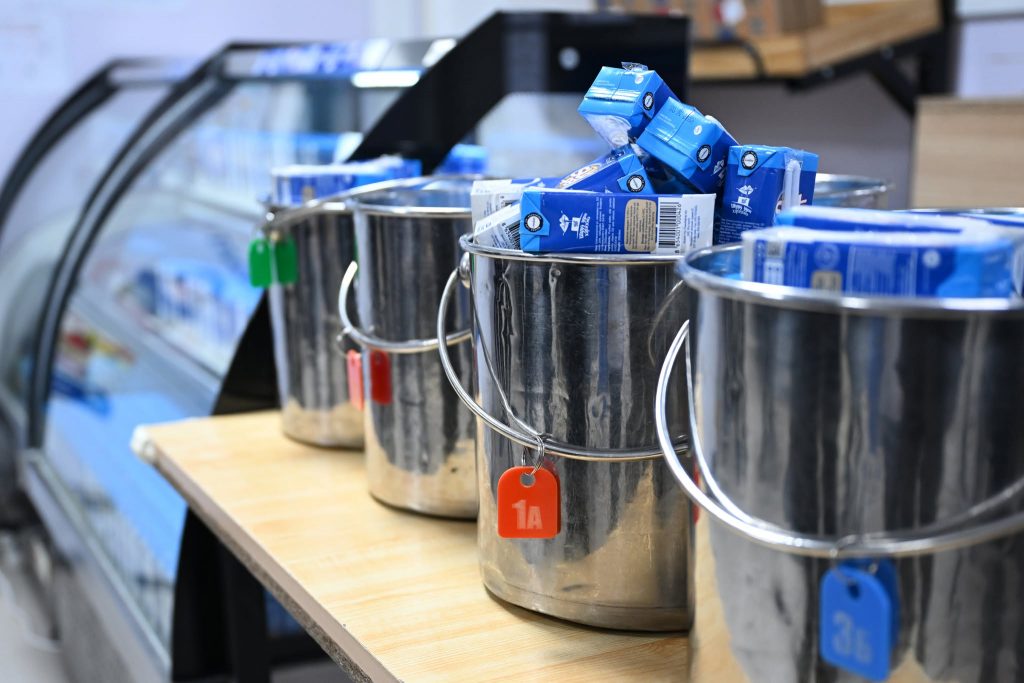 6977346ae337fe7967a30fc3