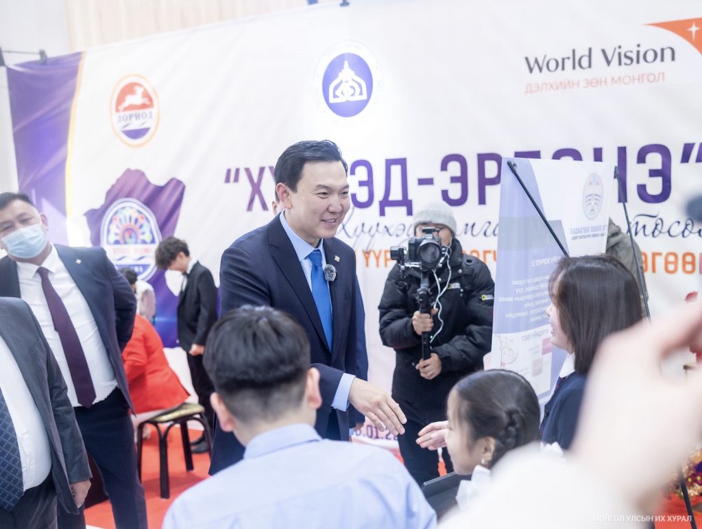 766999e466e040d399d3986bd0897733