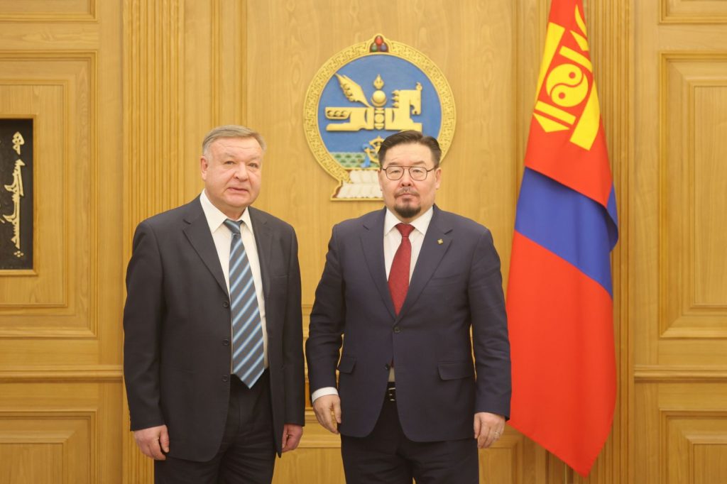 SKW8syxcxTVEuhYQAmA4