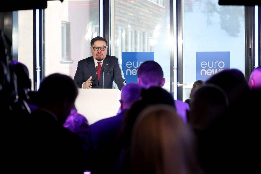 ZRW2Us6CzUfm2SJHVvJf