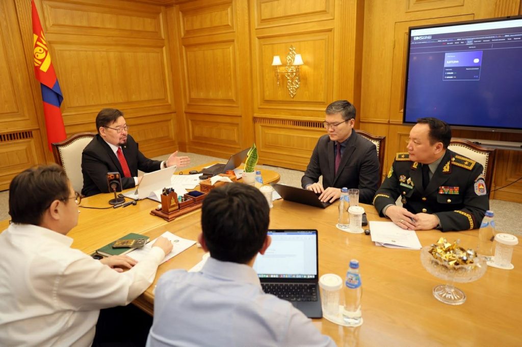 jhoiiw_94125ab0-936c-4bab-98dd-387603e96538_x974