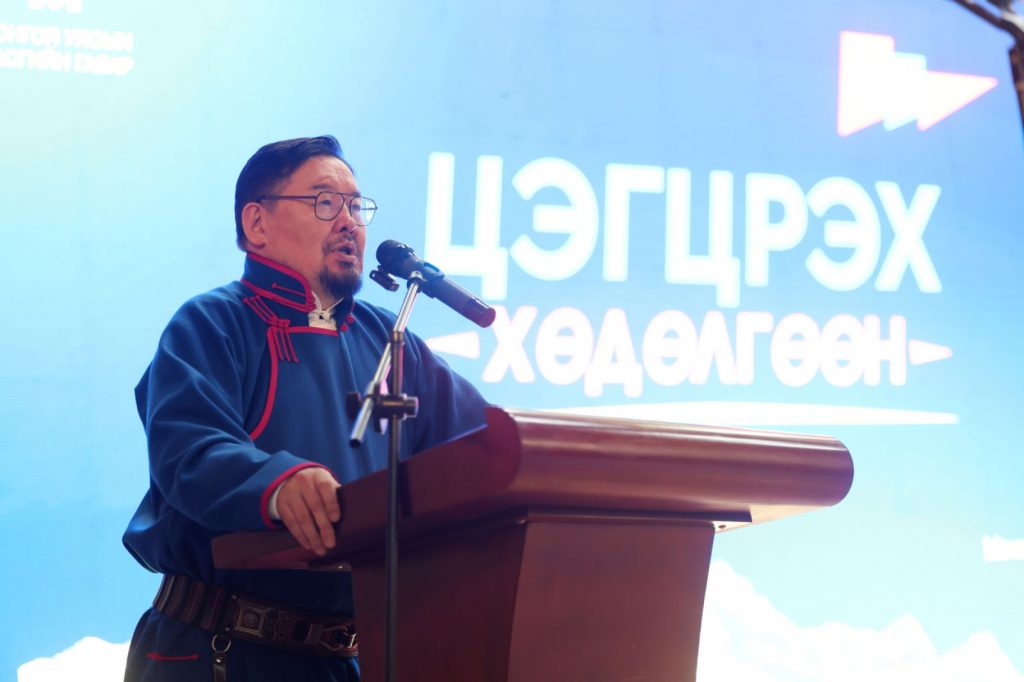 wTxLzY0lR9elACv2kq1I