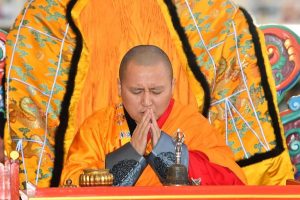 Хамба номун хан гэвш лхаарамба Д.Жавзандорж Эш лүнг сонсох төдий судрын энерги чихээр дамжин хүний сэтгэлд оршдог