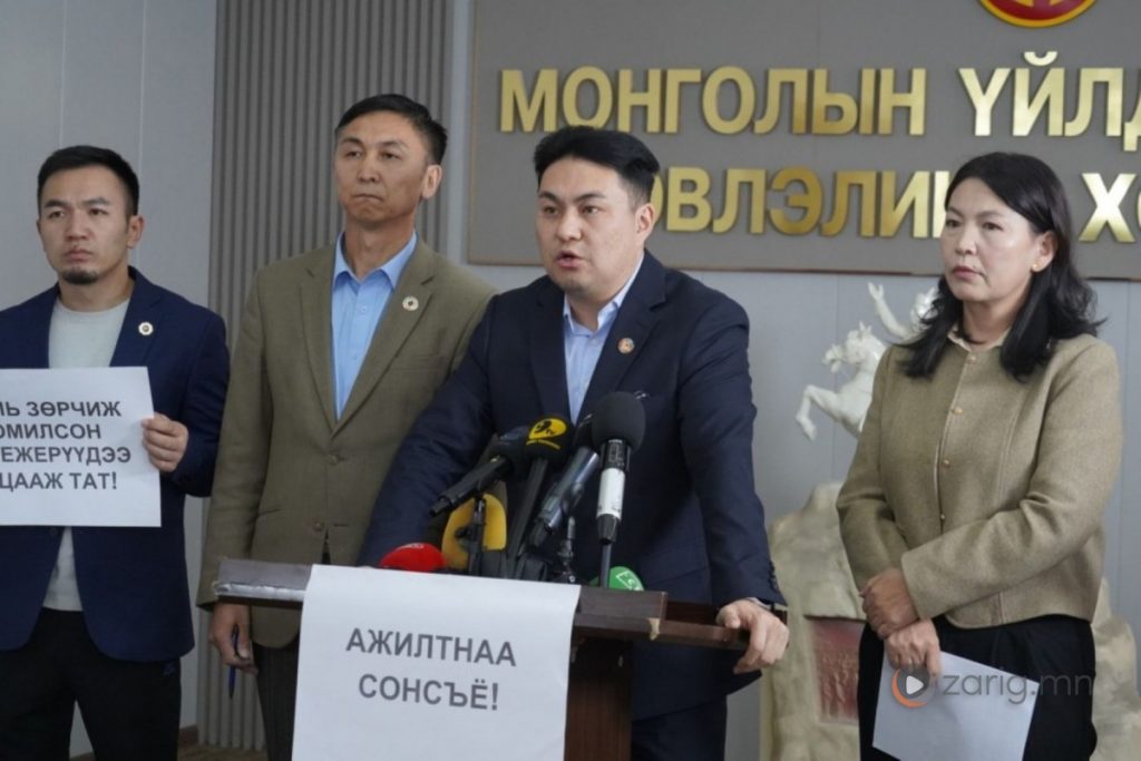 266b948206fb1939e53d5c4d7628cc34