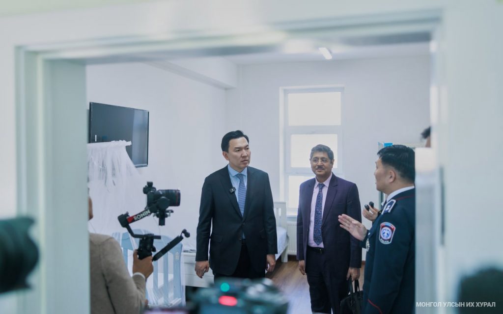 5bfe77fd02644a358f85d5851779b159