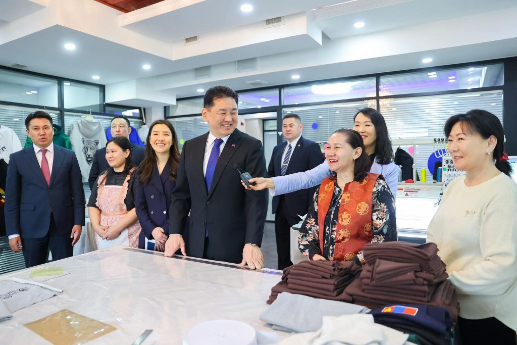 645678527_2159010894870024_469386135730745793_n