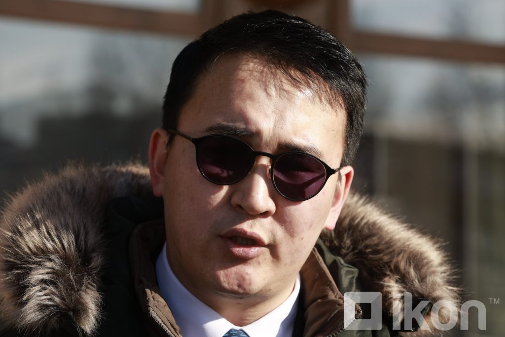 qh6vto__PA_5213_x974