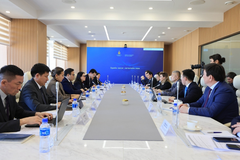 Монгол Казахстаны худалдаа эдийн засгийн хамтын ажиллагааг өргөжүүлэх талаар ярилцав