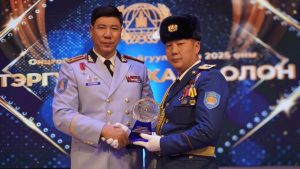 Э.Энхбаяр Амжилтад хүрэхэд хурд хүч хэрэгтэй бол амжилтаа хадгалахад тэсвэр хатуужил шаарддаг