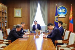 Элчин сайд нарт Итгэмжлэх жуух бичгийг нь гардууллаа